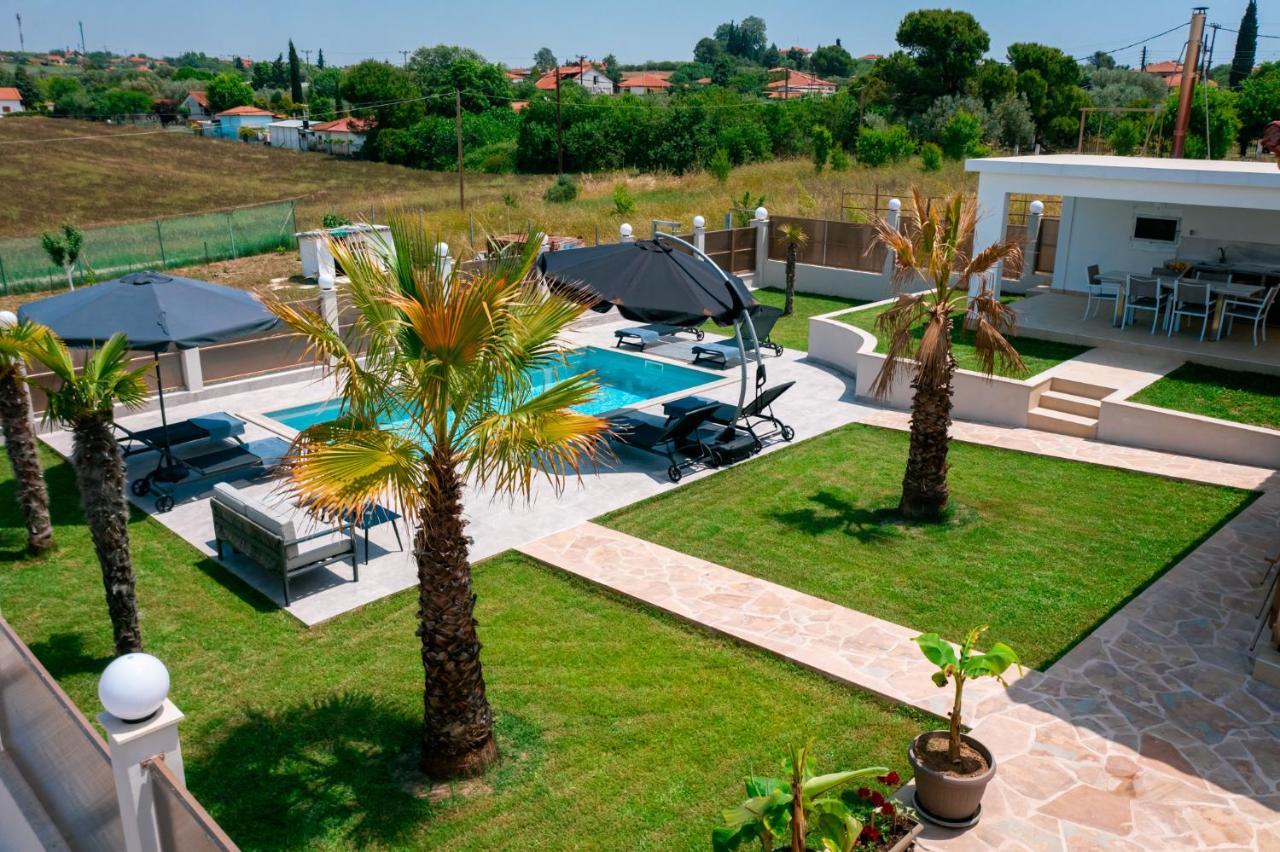 Vergia Villa Liana , Private Villa With Pool And Garden מראה חיצוני תמונה