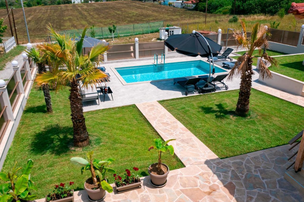 Vergia Villa Liana , Private Villa With Pool And Garden מראה חיצוני תמונה